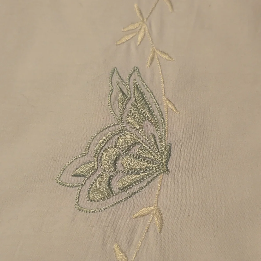 Gracious Home Luxury Farfalle Green Twin Duvet, Retail Price $395.00US